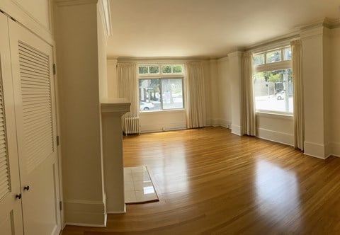 Floor plan for studio, 1 bath, 640 sqft
