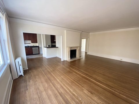 Floor plan for 2 beds, 1.5 baths, 1100 sqft