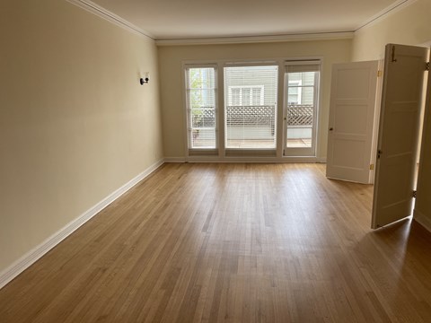 Floor plan for 1 bed, 1 bath, 900 sqft