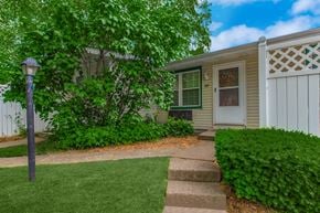 Painesville apartment for rent - Andover Courtyard apartments