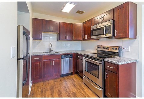 Floor plan for 2 beds, 1 bath, 770 sqft