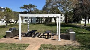 Columbus apartment for rent - Luxury grilling station and pergola at The Retreat at Walnut Creek, Columbus , OH, 43232