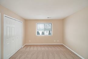 Huron apartment for rent - bedroom with a lake view