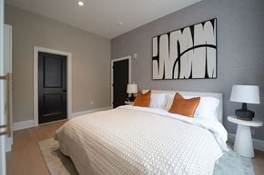 Philadelphia apartment for rent - Spacious bedroom with contrasting paneled doors