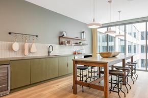 Pittsburgh apartment for rent - Family room with kitchen