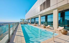 Phoenix apartment for rent - Sol Modern Phoenix Apartments Pool