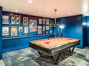 Seattle apartment for rent - Sentral First Hill Billiard and Entertainment Space