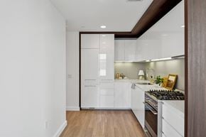 San Francisco apartment for rent - Italian Cabinetry and Quartz Slab Countertops