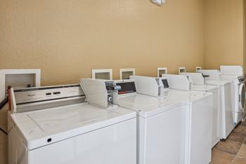 Laundry center