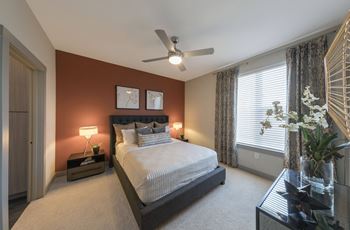 Oversized bedrooms with walk-in closets
