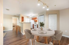 Tampa apartment for rent - Modern Kitchens with Dining Area at Meridian Pointe Affordable Apartments in Tampa FL