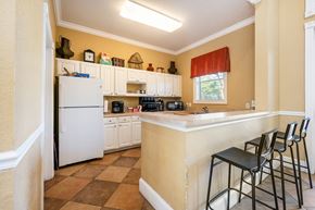 Tampa apartment for rent - Kitchenette at Meridian Pointe Affordable Apartments in Tampa FL