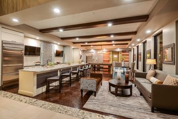 2-Level club room with billiards