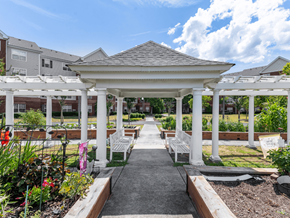 Chester apartment for rent - Seating Area in the Garden Courtyard at Chester Village Senior Apartments