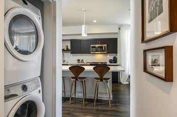 Stackable washer & dryer included