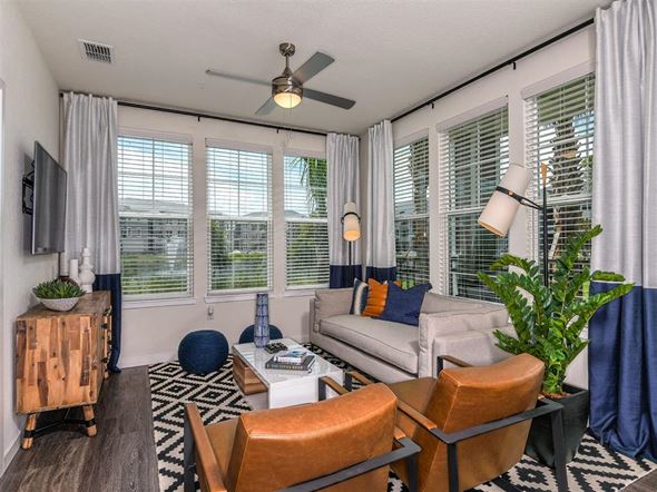 Riverview apartment for rent - Spacious Living Room at Lenox Luxury Apartments in Riverview FL