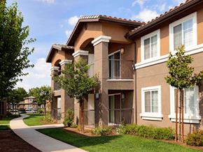 Lindsay apartment for rent - Exterior at Harvard Court Affordable Apartments in Lindsay, CA