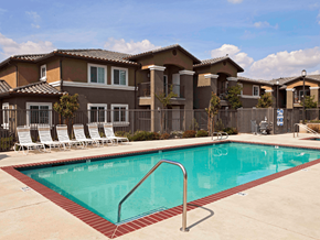 Lindsay apartment for rent - Swimming Pool at Harvard Court Affordable Apartments in Lindsay, CA
