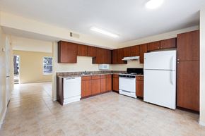 Gainesville apartment for rent - Fully Equipped Kitchens at Santa Fe Oaks Affordable Apartments in Gainesville FL