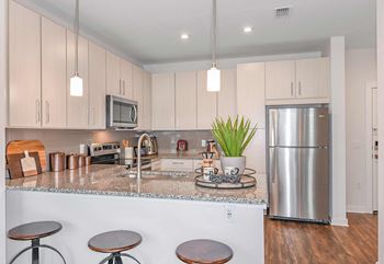 Kitchen islands with pendant lighting