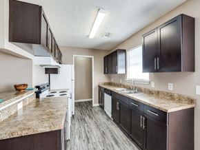Victoria apartment for rent - Renovated kitchens at Mockingbird Lane Plaza Affordable Apartments in Victoria TX