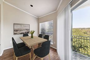 Austin apartment for rent - Dining Room at Madison at the Arboretum, Texas