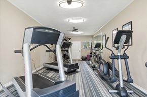 Austin apartment for rent - a fitness gym with cardio equipment