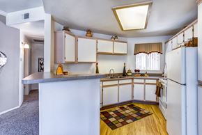 Rio Rancho apartment for rent - Kitchen at Links at High Resort, Rio Rancho, New Mexico