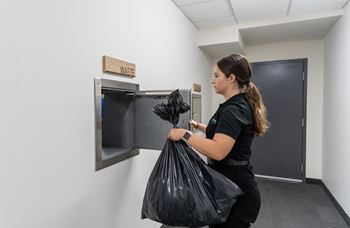 Garbage chute