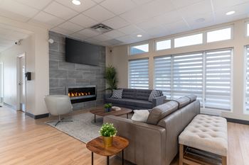Fireplace lounge