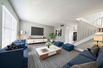 West Palm Beach townhouse for rent - A living room in West Palm Beach FL