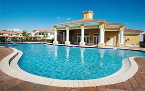 Naples townhouse for rent - Club House & Pool