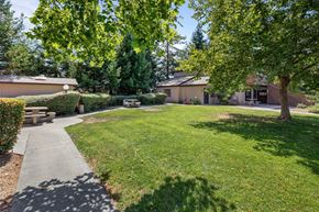 Rohnert Park apartment for rent - Courtyard Green Space at Edgewood Apartments, Rohnert Park, CA