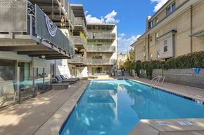 Denver apartment for rent - swimming pool