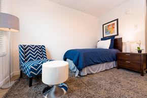 Seattle apartment for rent - Redwood bedroom