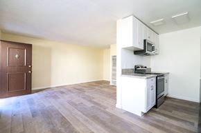 Oakland apartment for rent - A kitchen with a microwave above the counter.