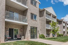 Rapid City apartment for rent - Exterior Alps Park Apartments Building Entrance