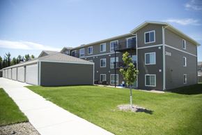 Bismarck apartment for rent - Outdoor Car Garage and Legacy Heights Exterior