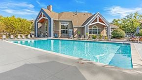 Plymouth apartment for rent - Leasing office with pool