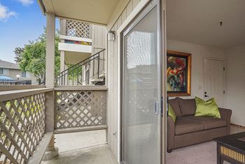 Screened balcony