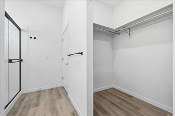 Walk in closet