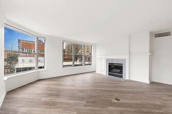 Large room with fireplace4