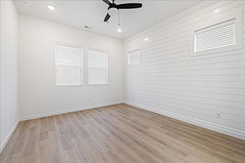 Minimal room