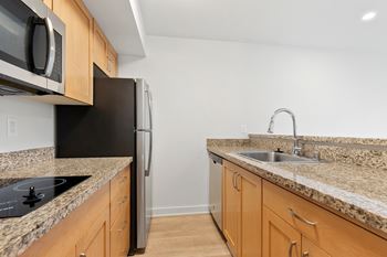 Kitchen with granite countertop7