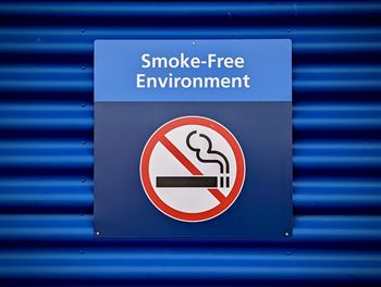  No smoking sign