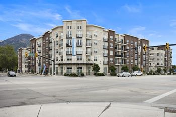 Exterior view of apartment building