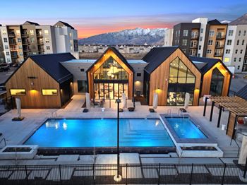 Apartment with private pool