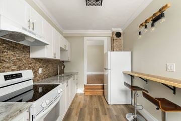 Kingston apartment for rent - 90 Barrack (Apartment)