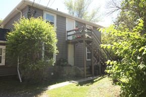 Kingston apartment for rent - 55 Kennedy St - Back