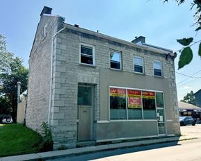 Kingston apartment for rent - 678 King Exterior